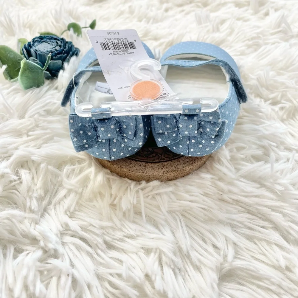 New with tags CARTER’S Baby Shoes Blue with White Polka Dots and an Adorable bow